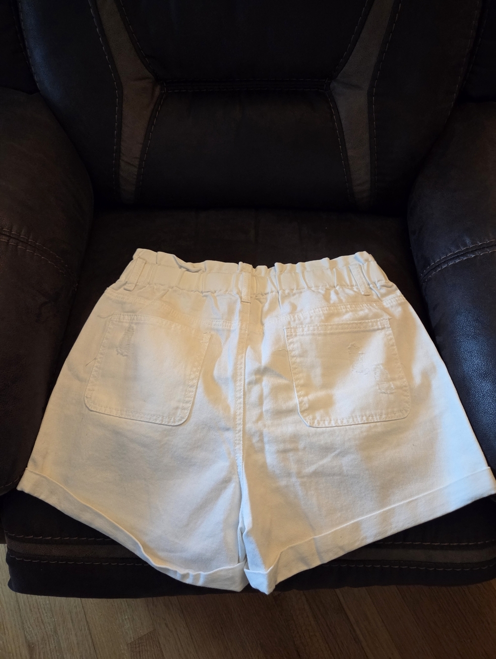 Hayden Women's High Waist Roll Up White Denim Short - Picture 4 of 9